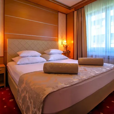 Cezar Hotel