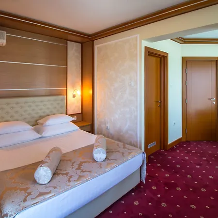 Cezar ホテル 4*