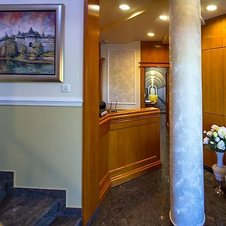 Hotel Cezar