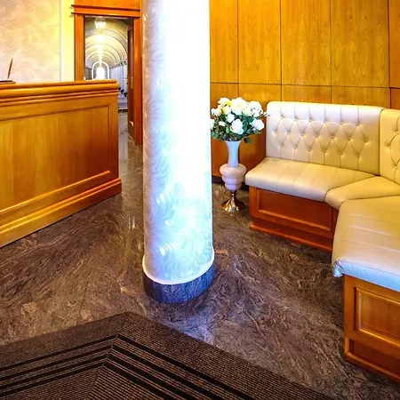 Hotel Cezar 4*